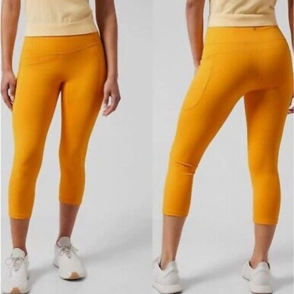 Women's Athleta Ultimate Stash II Capri L Yellow